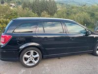 Usata Opel Astra Cosmo 140 CV (102 kW) 2008 Nero Station wagon