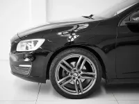 Usata Volvo V60 Business Edition 150 CV (110 kW) 2016 Nero Station wagon