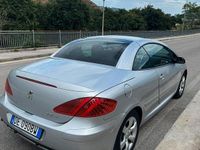Usata Peugeot 307 CC 136 CV (100 kW) 2006 Grigio Cabrio