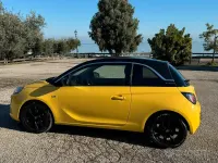 Usata Opel Adam 90 CV (66 kW) 2016 Utilitaria