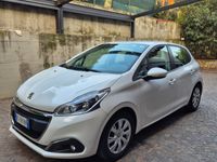 usata Peugeot 208 neopatentato