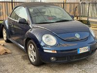 Usata VW New Beetle 75 CV (55 kW) 2007 Blu Utilitaria