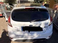Usado Ford Fiesta 75 CV (55 kW) 2015 Utilitario