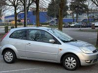 Usata Ford Fiesta Ghia 75 CV (55 kW) 2002 Utilitaria