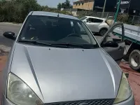 Usata Ford Focus 100 CV (73 kW) 2002 Grigio Utilitaria