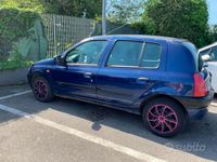 Usata Renault Clio II 58 CV (42 kW) 2000 Blu Berlina