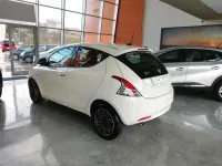 Usata Lancia Ypsilon Gold 69 CV (50 kW) 2022 Bianco Utilitaria
