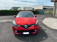 Usado Renault Clio IV 75 CV (55 kW) 2015 Rojo Berlina