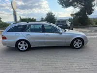 Usata Mercedes E220 Avantgarde 136 CV (100 kW) 2008 Grigio Berlina