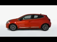 Usata Renault Clio Techno 145 CV (106 kW) 2022 Arancione Utilitaria