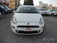 Usata Fiat Punto Street 75 CV (55 kW) 2014 Bianco Utilitaria