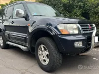 Usata Mitsubishi Pajero 165 CV (121 kW) 2001 Bluazzurro SUV