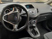 Usata Ford Fiesta 97 CV (71 kW) 2014 Bianco Utilitaria