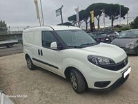 Usata Fiat Doblò 105 CV (77 kW) 2022 Bianco Monovolume