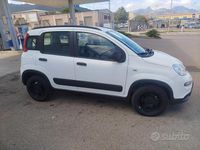 Usata Fiat Panda 4x4 S 85 CV (62 kW) 2019 Bianco Utilitaria