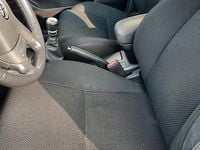 Usata Toyota Avensis 150 CV (110 kW) 2005 Grigio Station wagon