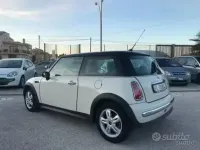 Usata Mini Cooper 75 CV (55 kW) 2004 Utilitaria
