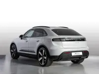 Nuova Porsche Macan 330 kW (449 CV) 2026 Grigio ghiaccio metallizzato SUV