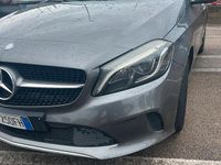 Usata Mercedes A180 109 CV (80 kW) 2017 Grigio Berlina