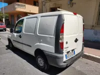 Begagnad Fiat Doblò 105 HK (77 kW) 2004 Vit Minibuss