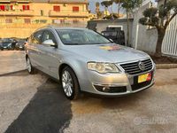 Usata VW Passat Highline 170 CV (125 kW) 2010 Grigio Station wagon