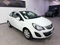 Usata Opel Corsa Edition 86 CV (63 kW) 2015 Bianco Utilitaria