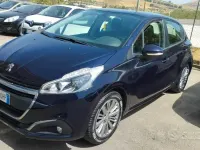 Usata Peugeot 208 Active 82 CV (60 kW) 2017 Bluazzurro Utilitaria
