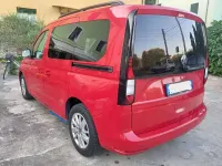 Usata VW Caddy Life 114 CV (83 kW) 2023 Rosso Monovolume