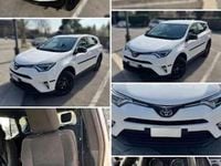 Usata Toyota RAV4 Hybrid Style 155 CV (114 kW) 2018 SUV