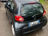 Usata Toyota Aygo 68 CV (50 kW) 2005 Grigio Utilitaria