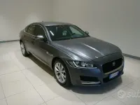 Usata Jaguar XF Prestige 180 CV (132 kW) 2016 Grigio Berlina