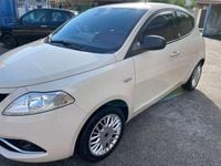 Usata Lancia Ypsilon Gold 69 CV (50 kW) 2016 Utilitaria