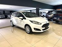 Usata Ford Fiesta 75 CV (55 kW) 2012 Bianco Berlina