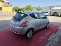 Usata Lancia Ypsilon Gold 69 CV (50 kW) 2017 Antracite Utilitaria