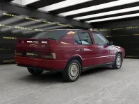 Usado Alfa Romeo 33 Quadrifoglio Verde 118 CV (86 kW) 1988 Rojo Berlina