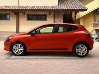 Usata Renault Clio V Evolution 66 CV (48 kW) 2024 Arancione Berlina