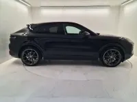 Usata Porsche Cayenne 354 CV (260 kW) 2023 Grigio SUV