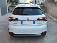 Usata Fiat Tipo Cross 131 CV (96 kW) 2021 Bianco Berlina