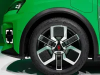 Nuova Renault R5 Komfort 77 kW (106 CV) 2025 Argento Utilitaria
