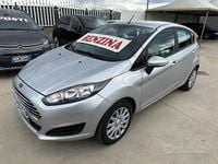 Begagnad Ford Fiesta 60 HK (44 kW) 2016 Grå Sedan