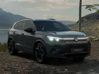 Nuova VW Tiguan R-line Plus 150 CV (110 kW) 2026 Verde SUV