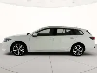 Usata VW Passat Business 150 CV (110 kW) 2025 Pure white Station wagon