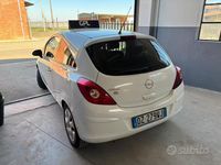 Usata Opel Corsa 80 CV (58 kW) 2010 Bianco Utilitaria