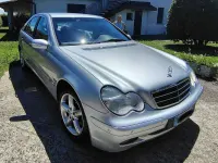 Usata Mercedes C220 Classic 143 CV (105 kW) 2003 Argento Berlina