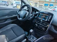 Usata Renault Clio V 90 CV (66 kW) 2019 Grigio Berlina