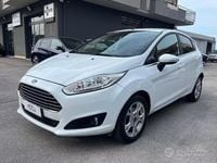 Usata Ford Fiesta Titanium 95 CV (69 kW) 2017 Bianco Berlina