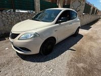 Usata Lancia Ypsilon 60 CV (44 kW) 2019 Bianco Utilitaria