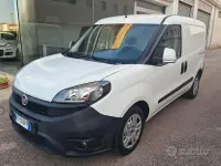 Usata Fiat Doblò 105 CV (77 kW) 2019 Bianco Monovolume