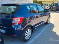 Usata Dacia Sandero 75 CV (55 kW) 2014 Blu Berlina