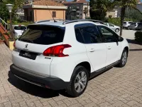 Usata Peugeot 2008 Allure 92 CV (67 kW) 2014 Bianco SUV